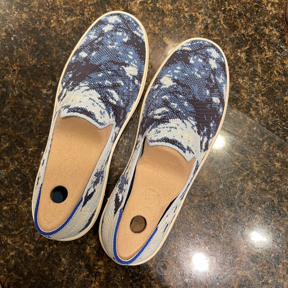 Rothys shibori sneaker BNIB